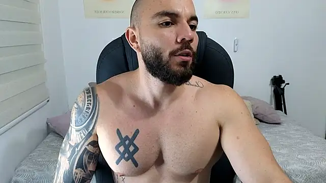 Isaac Carter online show from February 1, 11:36 pm