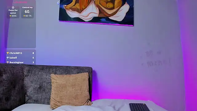 Snapshot of agathabela chatting on April 1, 1:41 pm agathabela online show from April 1, 1:41 pm