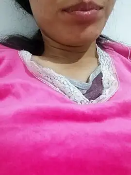 saraaxx1 online show from November 25, 10:32 pm