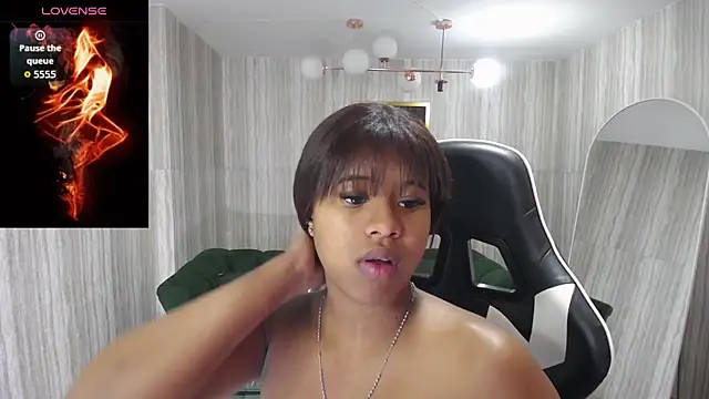 Snapshot of abby1_t_ chatting on October 5, 3:27 am abby1 t online show from October 5, 3:27 am