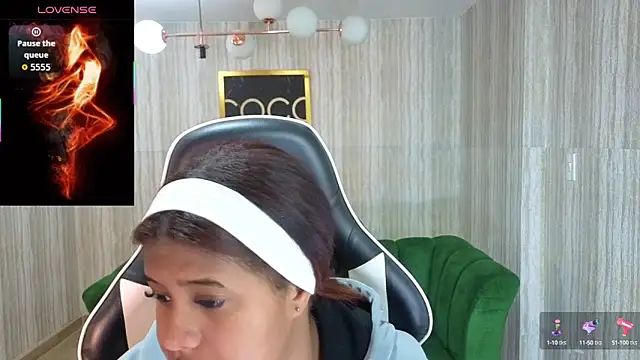 Snapshot of abby1_t_ chatting on October 14, 2:45 am abby1 t online show from October 14, 2:45 am