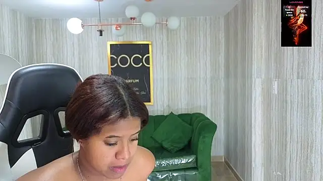 Snapshot of abby1_t_ chatting on October 19, 2:56 am abby1 t online show from October 19, 2:56 am