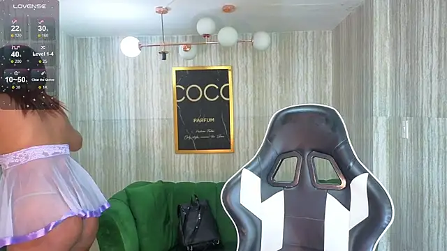 Snapshot of abby1_t_ chatting on October 24, 2:41 am abby1 t online show from October 24, 2:41 am