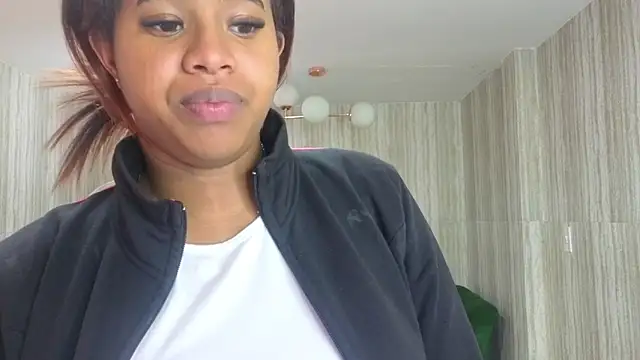 Snapshot of abby1_t_ chatting on October 27, 2:26 am abby1 t online show from October 27, 2:26 am