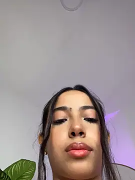  Emily Thompson  online show from October 19, 9:37 pm