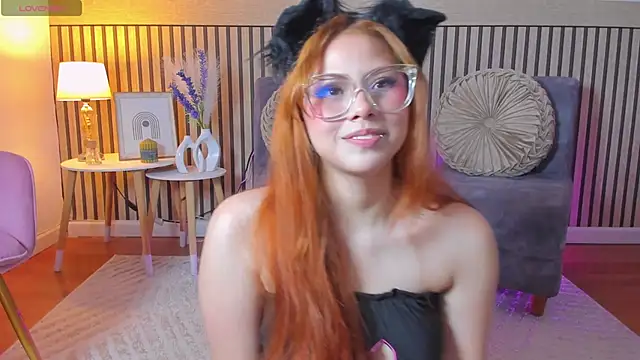 Snapshot of aleska_winter chatting on October 3, 11:51 am aleska winter online show from October 3, 11:51 am