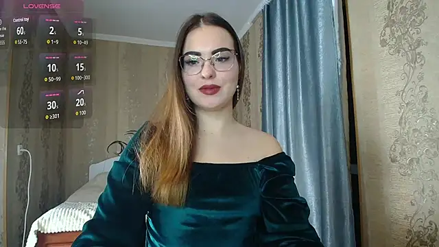 Snapshot of Leila_Kissyu chatting on February 22, 6:28 pm Leila Kissyu online show from February 22, 6:28 pm