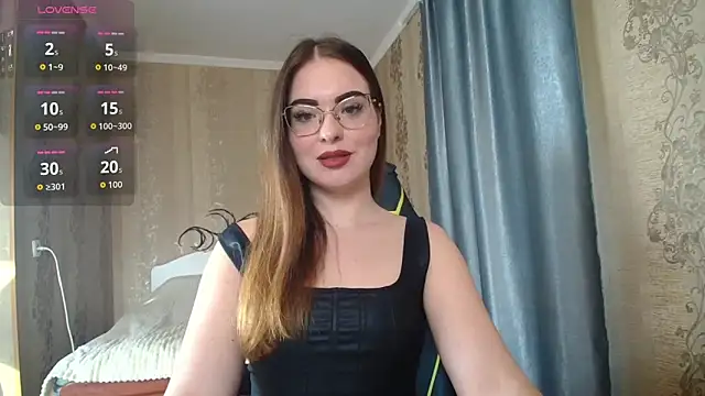 Snapshot of Leila_Kissyu chatting on March 28, 2:27 pm Leila Kissyu online show from March 28, 2:27 pm