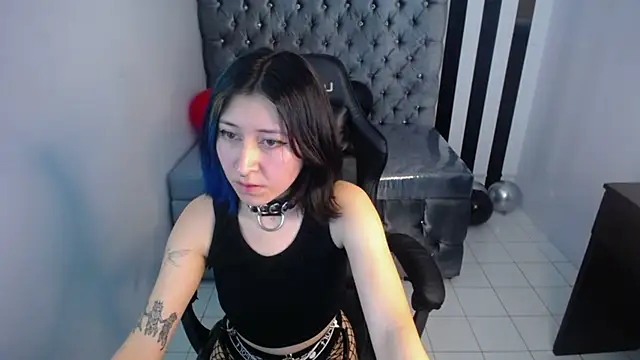 lissacatty t online show from March 19, 10:09 pm