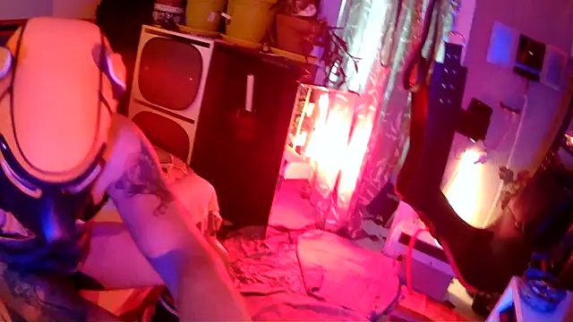 Snapshot of danix_wild_wolf chatting on January 9, 2:36 am danix wild wolf online show from January 9, 2:36 am