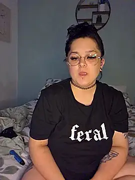 Saucy-Serenity online show from September 29, 7:40 pm