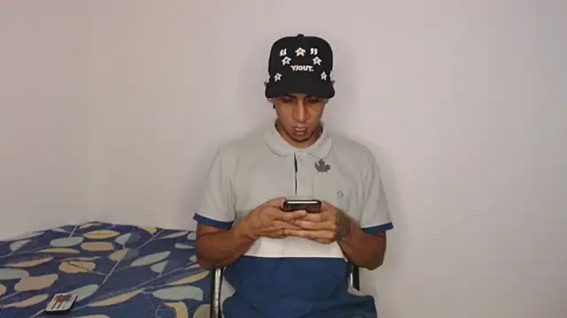 Monkey uchiha777 online show from November 27, 1:29 am