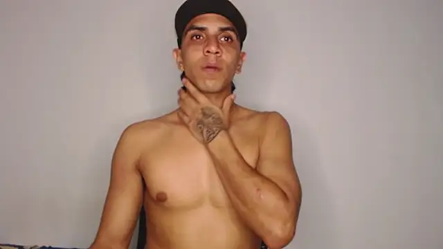 Monkey uchiha777 online show from December 13, 11:10 pm