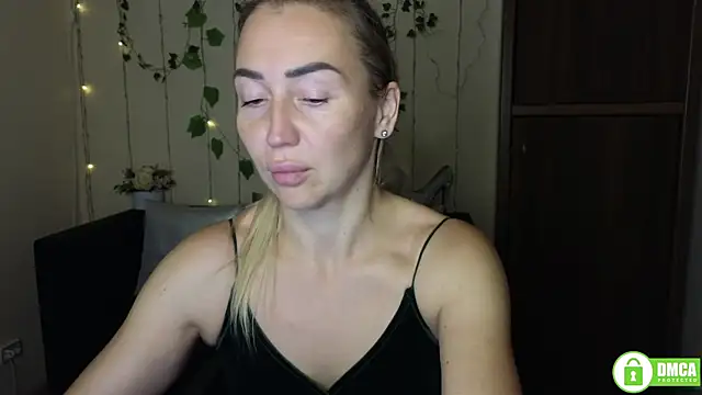 Kiss julli88I online show from October 11, 5:22 pm