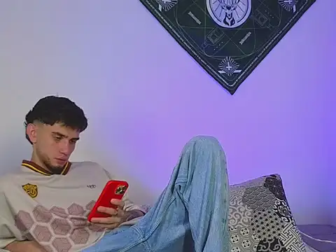 samevansx  online show from October 4, 1:09 pm