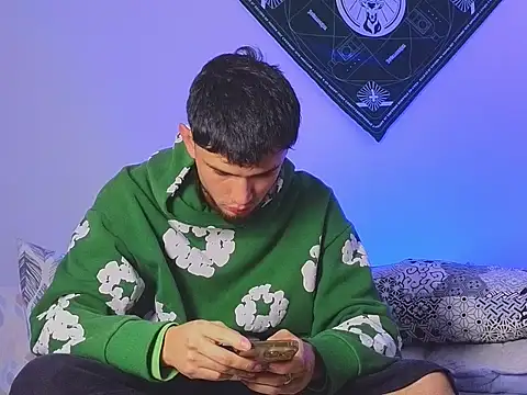 samevansx  online show from October 29, 11:06 pm