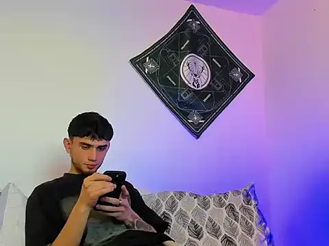 samevansx  online show from February 10, 1:37 pm