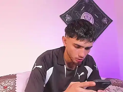 Snapshot of samevansx_ chatting on March 18, 2:42 pm samevansx online show from March 18, 2:42 pm