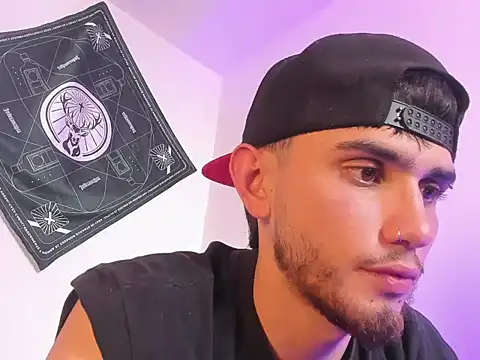 Snapshot of samevansx_ chatting on March 26, 6:46 pm samevansx online show from March 26, 6:46 pm