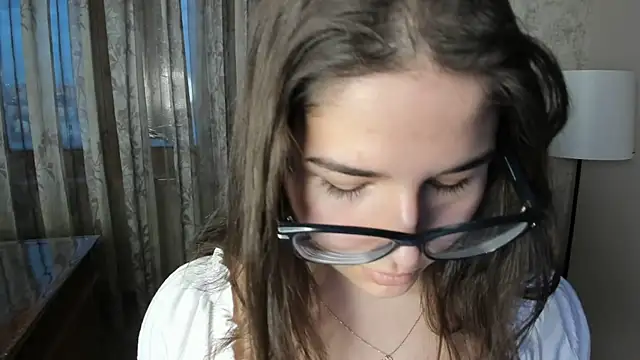 FloraBanford online show from March 20, 3:58 pm