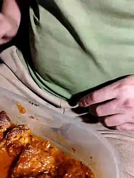 Snapshot of --Serhei-- chatting on October 18, 9:04 pm --Serhei-- online show from October 18, 9:04 pm