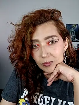 Luz delunaa online show from March 14, 5:40 pm