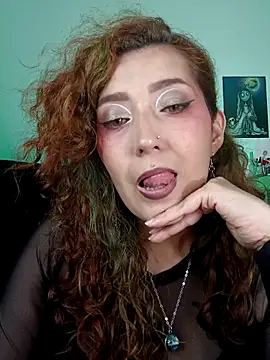 Luz delunaa online show from March 18, 2:47 am