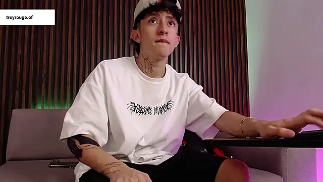 troy rouge online show from September 22, 7:27 pm