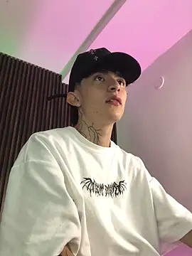 troy rouge online show from October 6, 7:11 pm