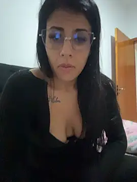 jheicylli online show from June 24, 1:21 pm