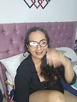 AlessandraLeroy online show from November 13, 2:54 am