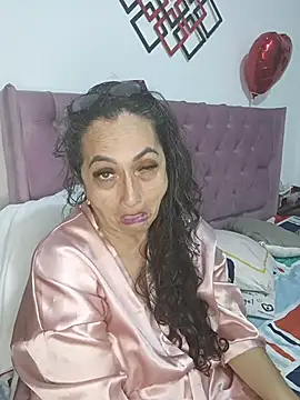 Snapshot of AlessandraLeroy chatting on February 28, 2:23 am AlessandraLeroy online show from February 28, 2:23 am