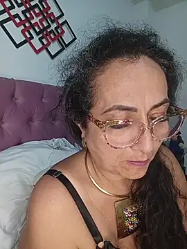 AlessandraLeroy online show from May 19, 2:07 am