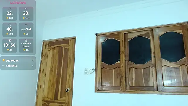 Snapshot of _linda69_ chatting on March 21, 1:34 am linda69 online show from March 21, 1:34 am