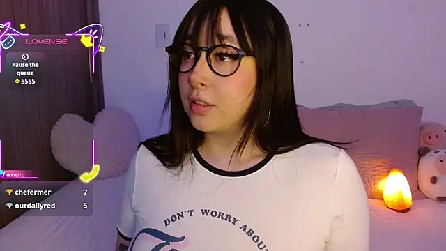 Snapshot of Oliviargf chatting on September 11, 12:22 am Oliviargf online show from September 11, 12:22 am