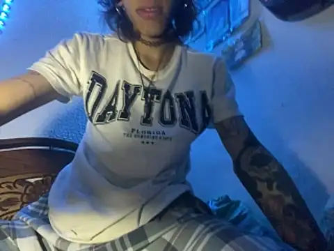 Snapshot of kirito_kun chatting on March 24, 12:26 am kirito kun online show from March 24, 12:26 am