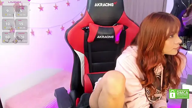 LindaSilverstone online show from October 15, 12:00 am