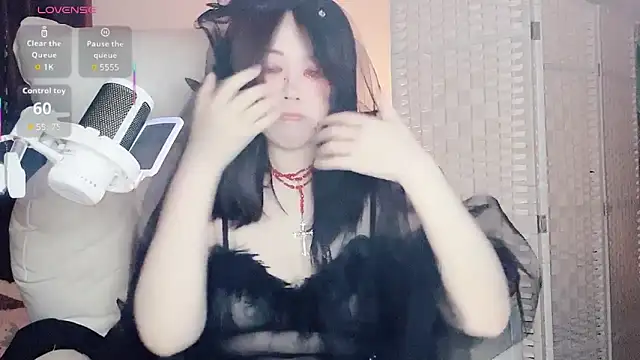 Cocobee online show from October 25, 4:46 pm