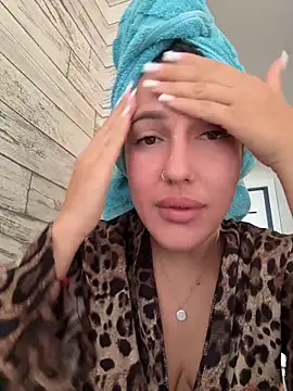 AleksandraRich online show from May 15, 1:56 am