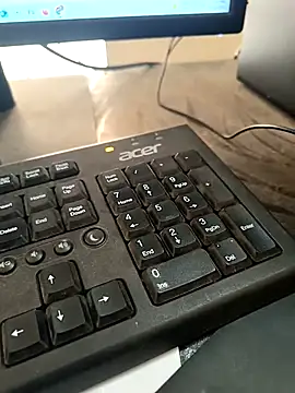 Snapshot of himvilohi08 chatting on October 15, 8:03 am himvilohi08 online show from October 15, 8:03 am