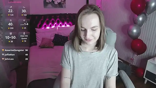  Vikky Moon  online show from March 9, 4:16 am