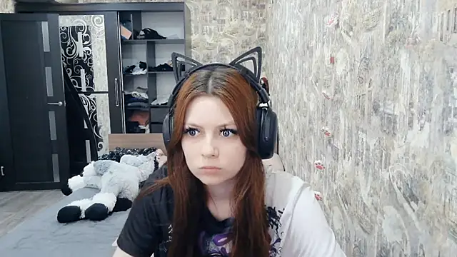 Snapshot of RendyDow chatting on February 24, 9:07 am RendyDow online show from February 24, 9:07 am