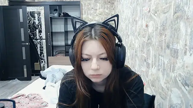 Snapshot of RendyDow chatting on February 26, 8:13 am RendyDow online show from February 26, 8:13 am