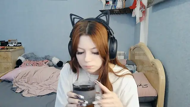 Snapshot of RendyDow chatting on March 4, 8:09 am RendyDow online show from March 4, 8:09 am