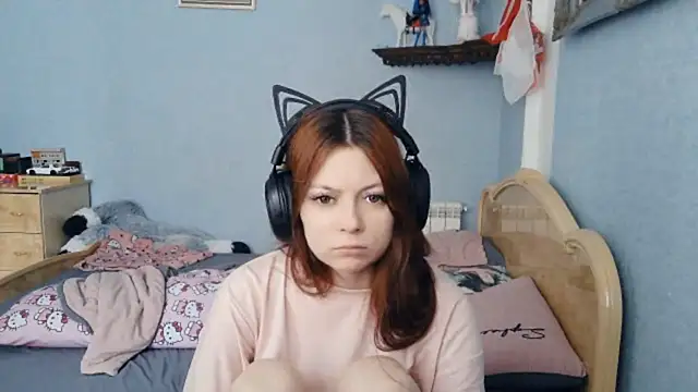 Snapshot of RendyDow chatting on March 18, 8:17 am RendyDow online show from March 18, 8:17 am