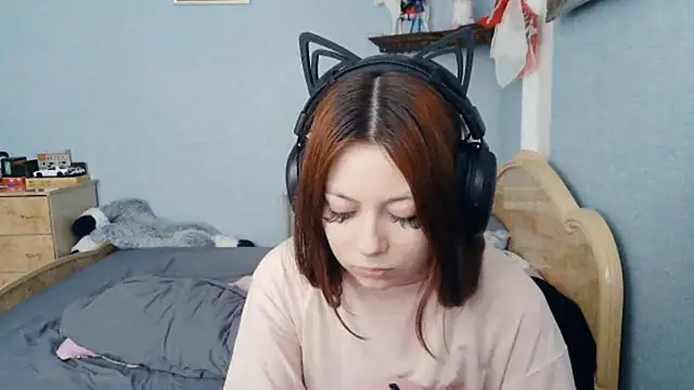 Snapshot of RendyDow chatting on March 19, 7:01 am RendyDow online show from March 19, 7:01 am