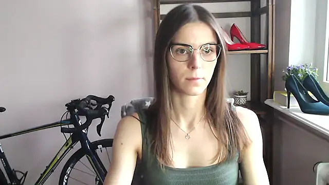 love megi online show from February 13, 2:24 pm