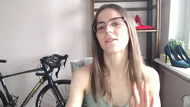 love megi online show from February 24, 2:26 pm