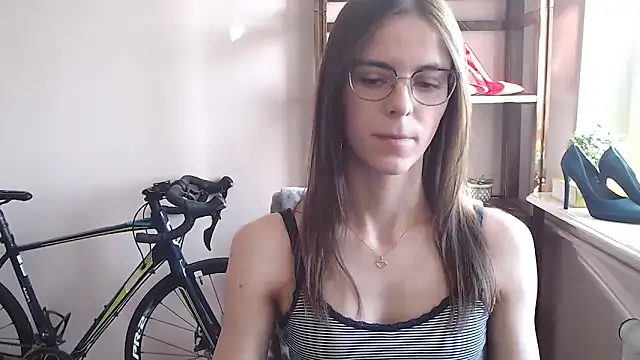 love megi online show from March 5, 1:29 pm