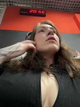 Bella Gloria online show from February 9, 6:01 pm